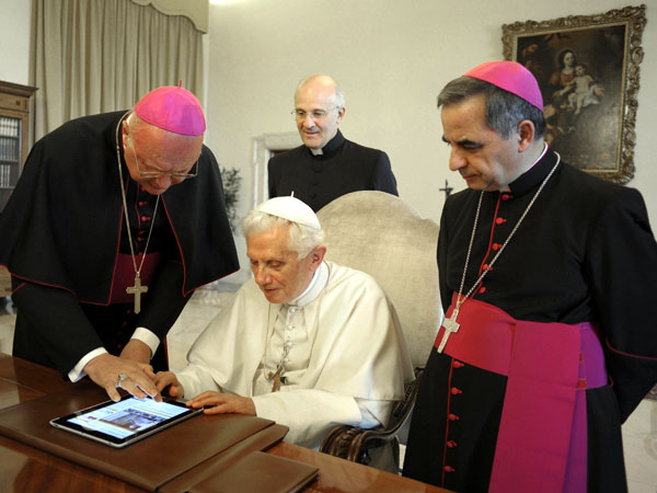 pope_meets_siri